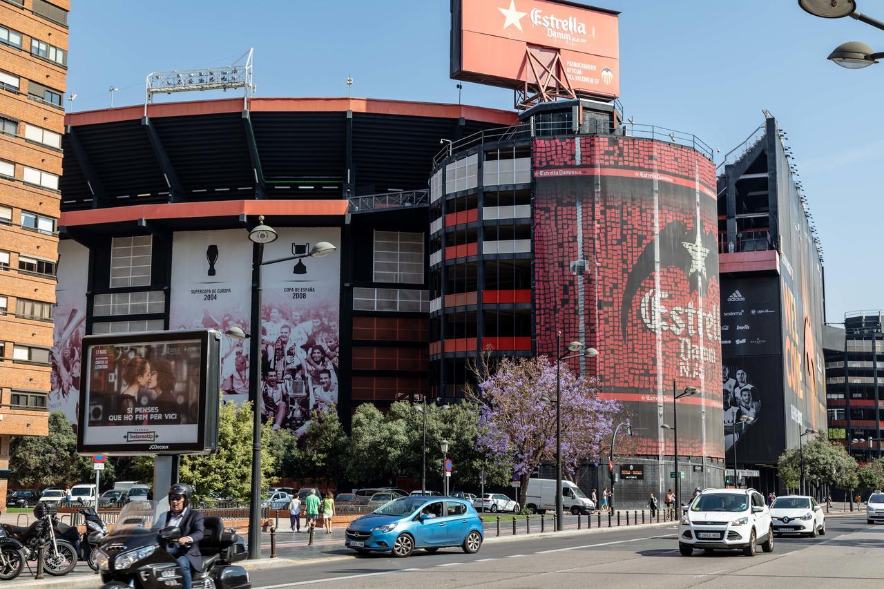 Travel Habitat Mestalla บาเลนเซีย ภายนอก รูปภาพ